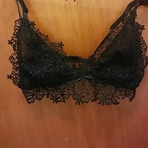 🖤🖤Black Lace Bra🖤🖤 - Picture 2 of 4